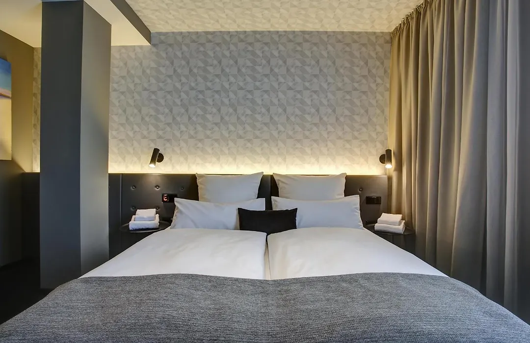 Vienna House Easy By Wyndham Dortmund City-1